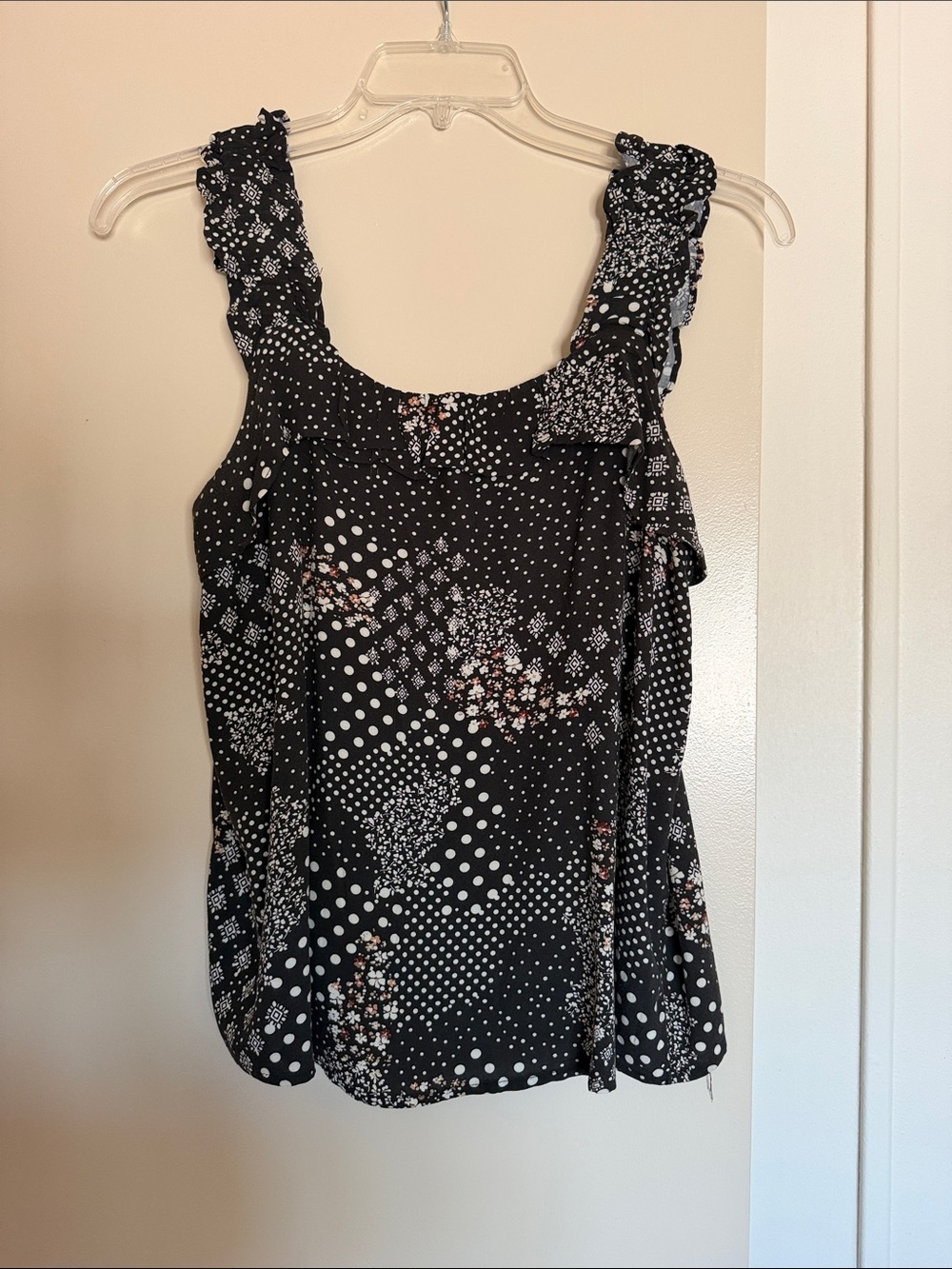 Black Floral Polka Dot Ruffled Tank Top. Med